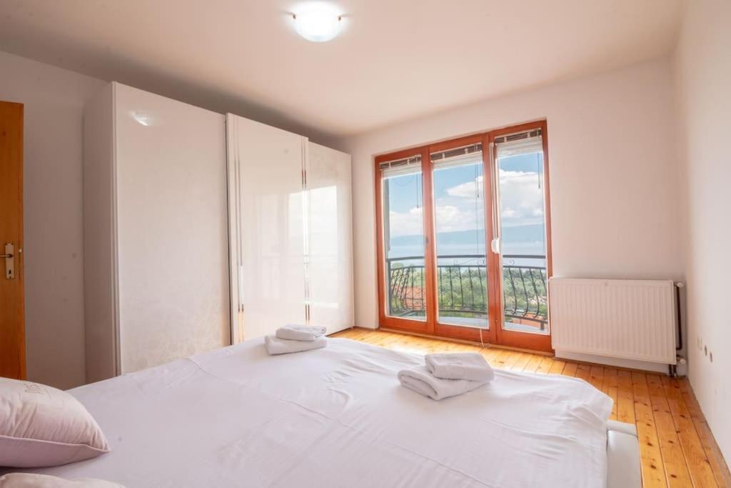 Casa Farmak - 4 Bedroom Lux Apartment With Infinity Pool & Lake View Охрид Екстер'єр фото