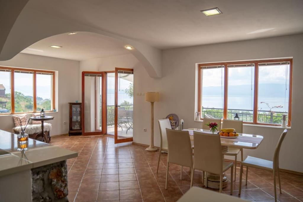 Casa Farmak - 4 Bedroom Lux Apartment With Infinity Pool & Lake View Охрид Екстер'єр фото