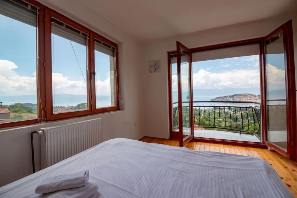 Casa Farmak - 4 Bedroom Lux Apartment With Infinity Pool & Lake View Охрид Екстер'єр фото